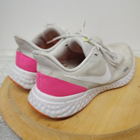 Nike Revolution 5 Running Shoes Athletic Comfort BQ3207-007 White Women Size 7.5 - Picture 12 of 17